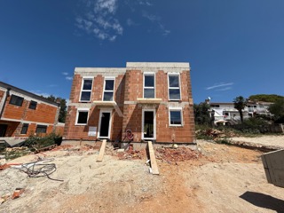 Dvojna kuća u Valici, Umag