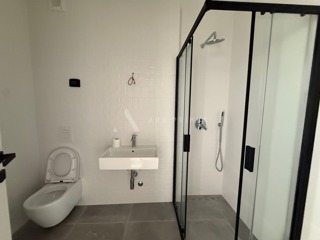 Dvosobni stan na super lokaciji u Umagu