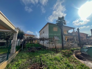 Kuća na odličnoj lokaciji, Umag