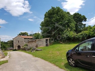 Terreno edificabile per due ville in pietra per il turismo esclusivo