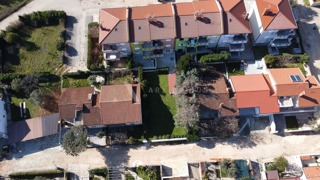 Kuća na odličnoj poziciji s lijepim vrtom, Crveni Vrh, Umag