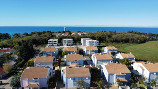 Casa bifamiliare a Bašanija – 350 m dal mare