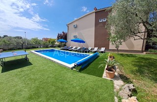 Casa con piscina, vista mare, Fasana