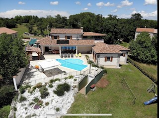 Villa indipendente con piscina a 25 km da Rovigno