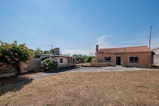 Casa in pietra con annesso e garage, Sanvincenti, Istria