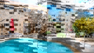 Autentica casa in pietra con piscina vicino a Vodnjan | Istria