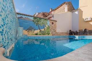 Palazzina, 6 appartamenti, vista mare, piscina, Vodnjan-Dignano