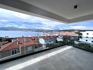 Dalmazia, Okrug Gornji, Attico 192m2, vista sul mare aperto