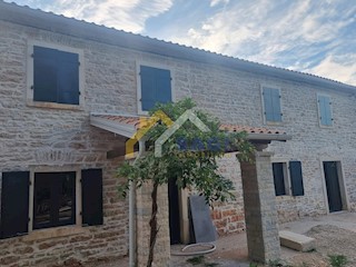 Istra-Barban-Stancija su 2000m2 con piscina