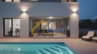 Lussuosa nuova costruzione con piscina! A soli 10 minuti da Pola