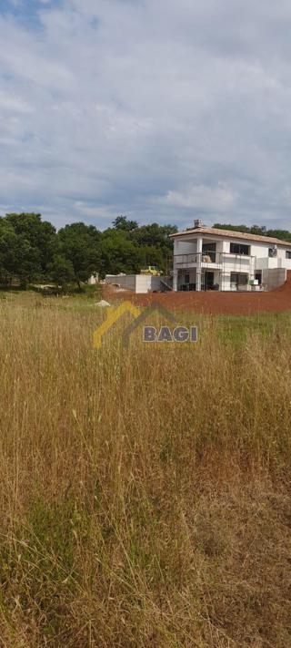 Terreno agricolo urbanizzato 1124m2-Loborika