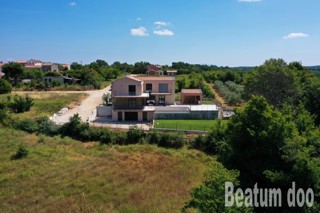 Casa di nuova costruzione con piscina nell'entroterra dell'Istria
