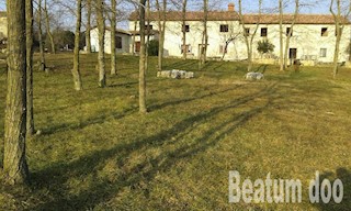 ristorante e camere  in un piccolo villaggio