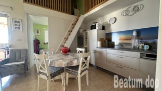 Appartamento al secondo piano, vista mare, Cittanova