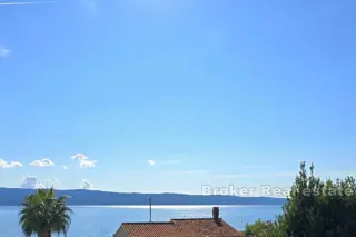 Palazzina in seconda fila al mare