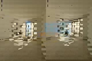 Appartamento di lusso in un nuovo edificio in prima fila sul mare