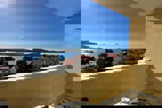 Two-bedroom apartment with an open sea view