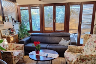 Appartamento con due camere da letto e giardino