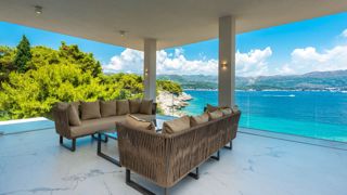 Villa di lusso unica, prima fila sul mare