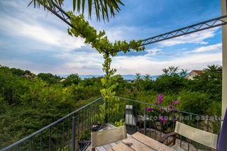 Casa in pietra con piscina e vista panoramica, in vendita