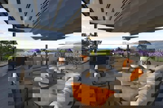 Attico con terrazza panoramica e vista meravigliosa