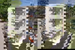 Nuova costruzione a Komiža - appartamento con vista mare e parcheggio