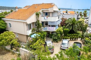 Palazzina vicino al mare