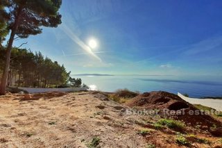 Terreno edificabile con vista mare