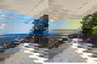 Appartamento di lusso con vista mare