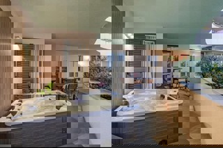 Appartamento arredato con tre camere da letto in posizione privilegiata