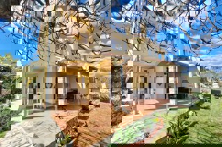 Casa bifamiliare con vista mare