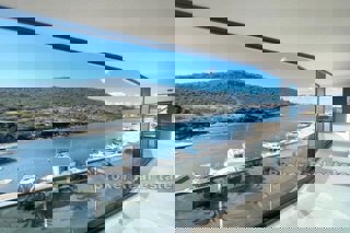 Appartamento in prima fila al mare