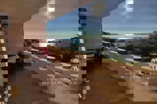 Appartamento con due camere da letto con vista sul mare aperto