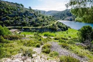 Una piccola casa vicino al mare