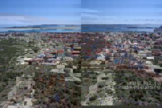 Ampio terreno edificabile con vista mare