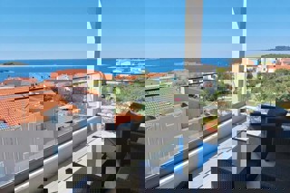 Attico con vista mare nella splendida Rogoznica