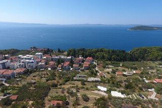 Terreno agricolo con vista mare