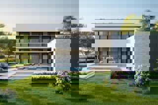 Villa di lusso con piscina e terrazza panoramica vicino al mare