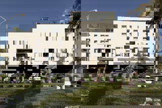 Nuova costruzione - appartamento su due piani con tre camere da letto, terrazza e loggia