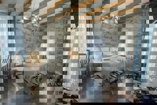 Appartamento con quattro unità