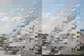 Appartamenti in costruzione con vista mare