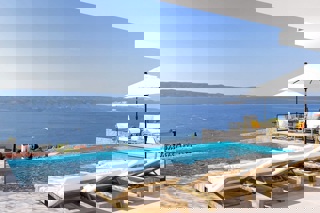 Villa in costruzione con vista mare
