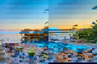 Villa in prima fila sul mare