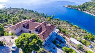 Villa in costruzione prima fila al mare