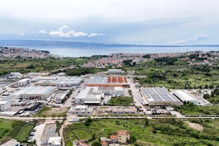 Terreno edificabile per la costruzione di una casa unifamiliare in una zona tranquilla di Spalato