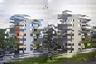 Appartamento con tre camere da letto in un nuovo edificio