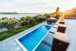 Villa unica con piscina e vista aperta