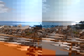 Grazioso condominio con vista sul mare