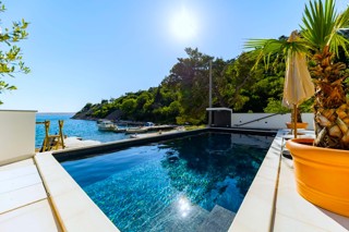 Villa prima fila al mare