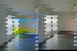 Moderno appartamento con giardino e vista mare